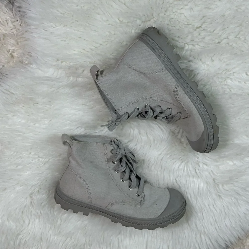 Skechers Gray canvas and Memory Foam Shoes